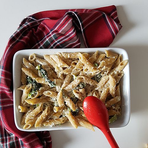 Pasta integralre con ricotta e lattuga romana