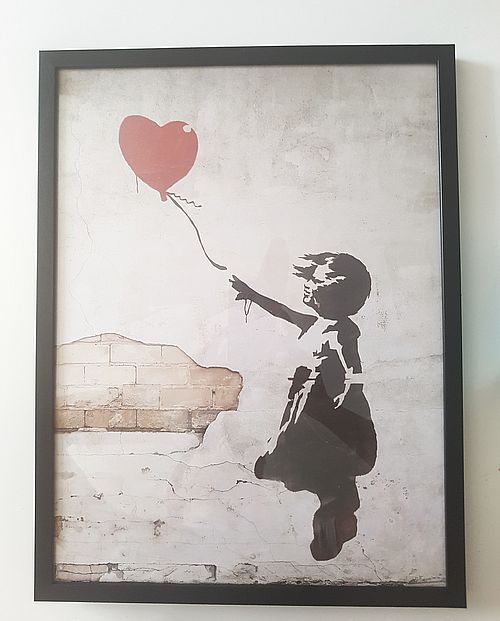 Poster girl with love balloon di Desenio